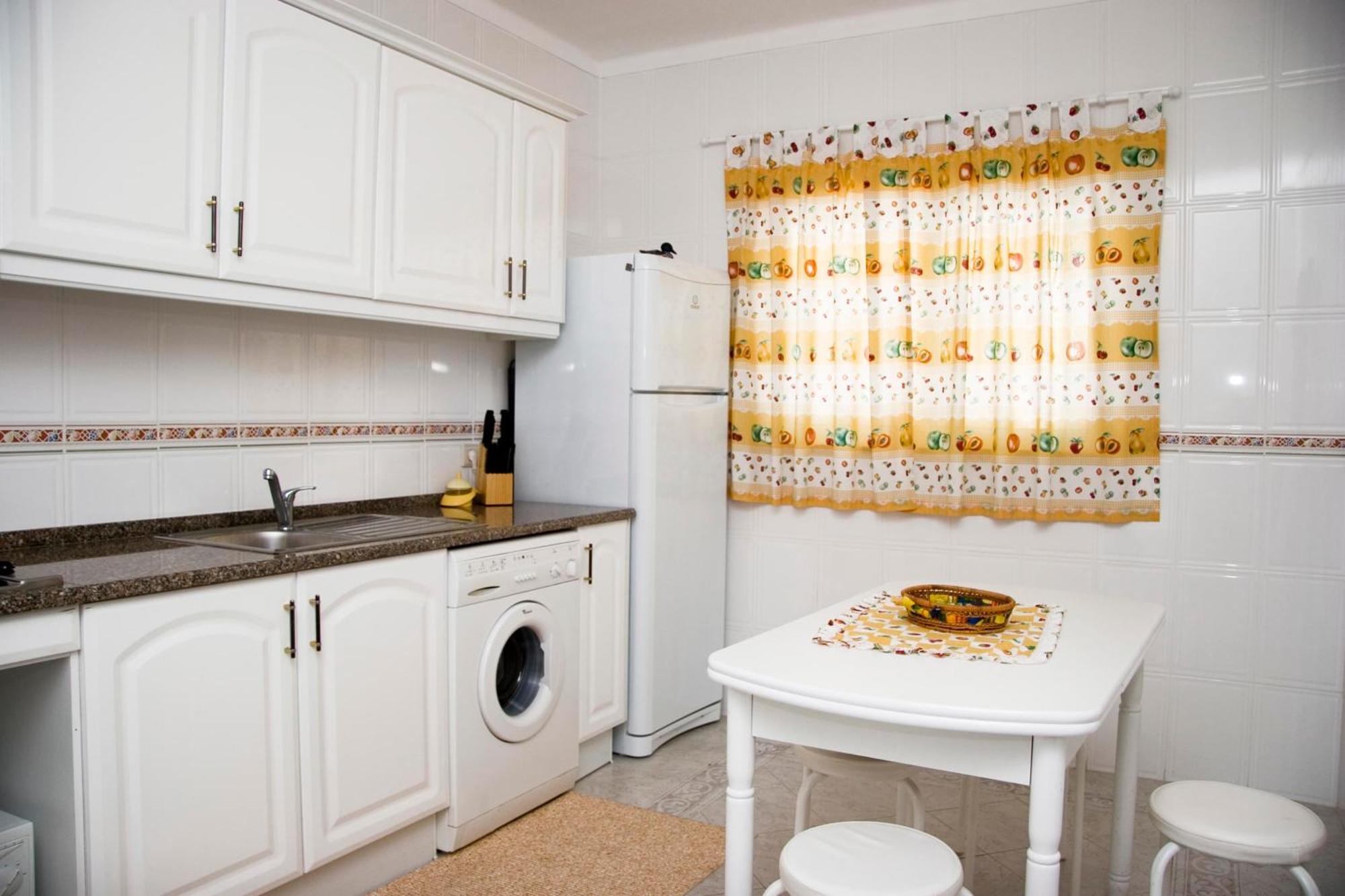 אלבופיירה Os Apartamentos A Ramos Na Praia Da Gale Estao Inserido Em Condominio Com Piscina, Fica Apenas A 350 Metros Da Praia Da Gale - Apartamentos Com Ar Condicionado Tanto Nos Quartos Como Na Sala, Smart Tv Com Prime Video E Cozinha Completa מראה חיצוני תמונה