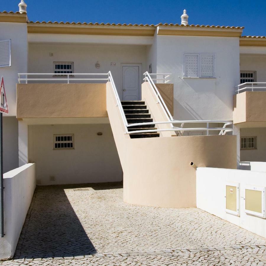 אלבופיירה Os Apartamentos A Ramos Na Praia Da Gale Estao Inserido Em Condominio Com Piscina, Fica Apenas A 350 Metros Da Praia Da Gale - Apartamentos Com Ar Condicionado Tanto Nos Quartos Como Na Sala, Smart Tv Com Prime Video E Cozinha Completa מראה חיצוני תמונה