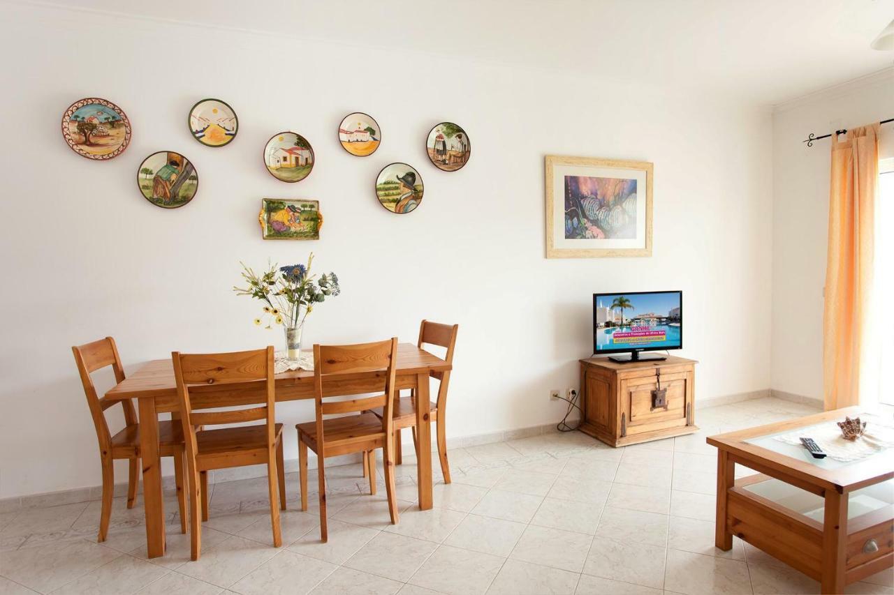 אלבופיירה Os Apartamentos A Ramos Na Praia Da Gale Estao Inserido Em Condominio Com Piscina, Fica Apenas A 350 Metros Da Praia Da Gale - Apartamentos Com Ar Condicionado Tanto Nos Quartos Como Na Sala, Smart Tv Com Prime Video E Cozinha Completa מראה חיצוני תמונה