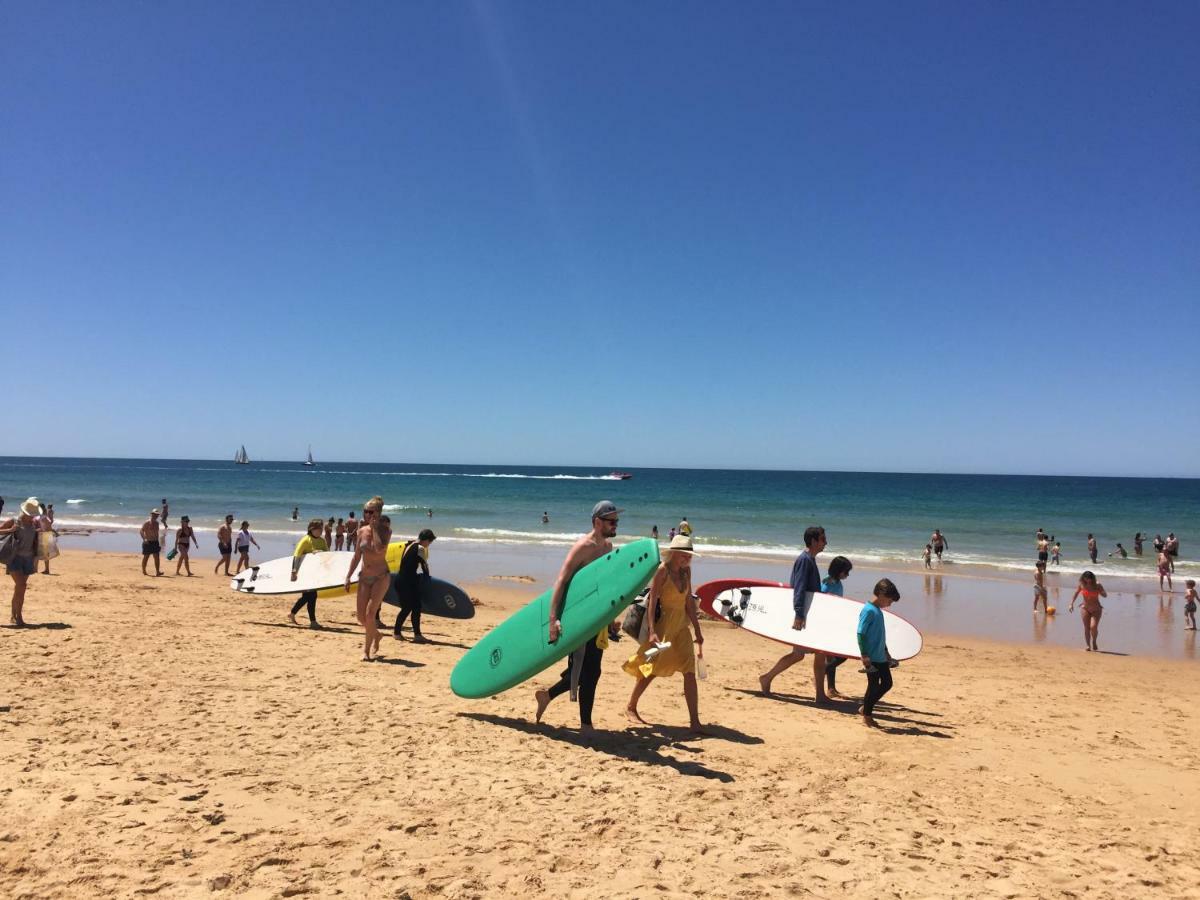 אלבופיירה Os Apartamentos A Ramos Na Praia Da Gale Estao Inserido Em Condominio Com Piscina, Fica Apenas A 350 Metros Da Praia Da Gale - Apartamentos Com Ar Condicionado Tanto Nos Quartos Como Na Sala, Smart Tv Com Prime Video E Cozinha Completa מראה חיצוני תמונה